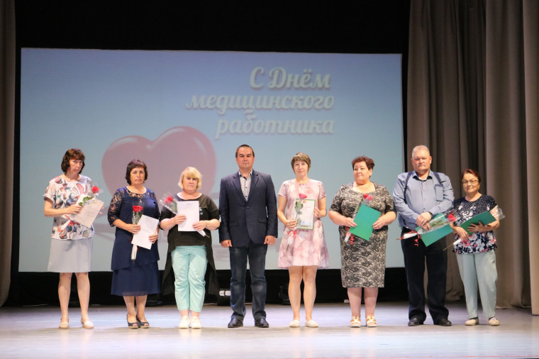 Церемония награждения медицинских работников района. Церемония награждения медицинских работников района.