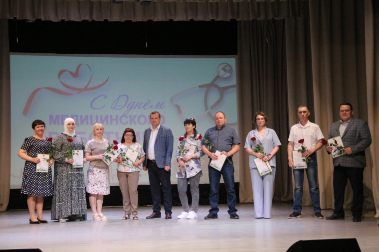 Далматовские медики отметили свой профессиональный праздник. Далматовские медики отметили свой профессиональный праздник.