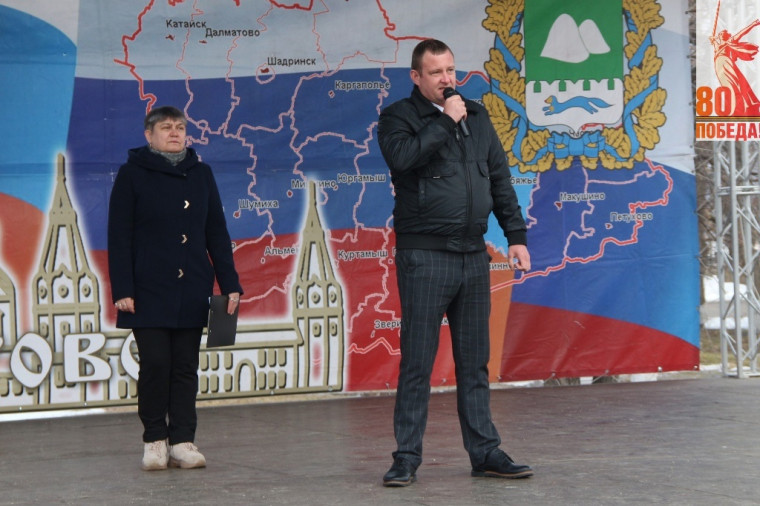 «Крым и Россия – общая судьба»: Праздничный концерт в Далматовском округе. «Крым и Россия – общая судьба»: Праздничный концерт в Далматовском округе.